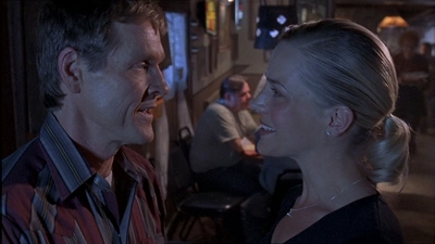 ROSWELL_-_E1X07_RIVER_DOG_451.jpg