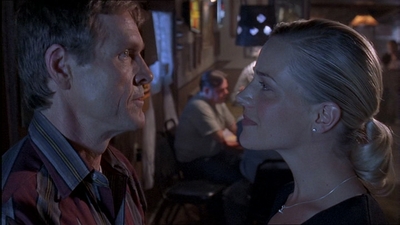 ROSWELL_-_E1X07_RIVER_DOG_457.jpg
