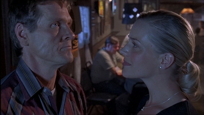 ROSWELL_-_E1X07_RIVER_DOG_458.jpg
