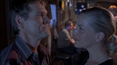 ROSWELL_-_E1X07_RIVER_DOG_463.jpg