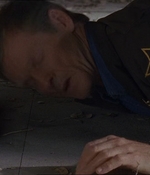 ROSWELL_-_E1X07_RIVER_DOG_018.jpg