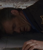ROSWELL_-_E1X07_RIVER_DOG_019.jpg