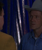 ROSWELL_-_E1X07_RIVER_DOG_044.jpg