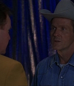 ROSWELL_-_E1X07_RIVER_DOG_048.jpg