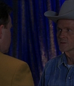ROSWELL_-_E1X07_RIVER_DOG_054.jpg