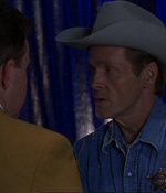 ROSWELL_-_E1X07_RIVER_DOG_070.jpg