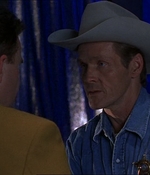 ROSWELL_-_E1X07_RIVER_DOG_074.jpg