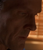 ROSWELL_-_E1X07_RIVER_DOG_076.jpg