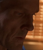 ROSWELL_-_E1X07_RIVER_DOG_077.jpg