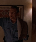 ROSWELL_-_E1X07_RIVER_DOG_087.jpg