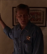 ROSWELL_-_E1X07_RIVER_DOG_098.jpg