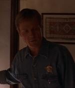 ROSWELL_-_E1X07_RIVER_DOG_101.jpg