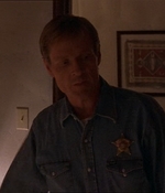 ROSWELL_-_E1X07_RIVER_DOG_102.jpg