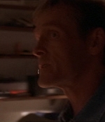 ROSWELL_-_E1X07_RIVER_DOG_108.jpg