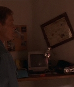 ROSWELL_-_E1X07_RIVER_DOG_112.jpg