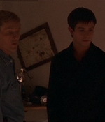 ROSWELL_-_E1X07_RIVER_DOG_121.jpg