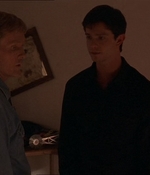 ROSWELL_-_E1X07_RIVER_DOG_126.jpg