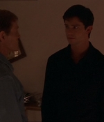 ROSWELL_-_E1X07_RIVER_DOG_129.jpg