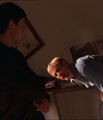ROSWELL_-_E1X07_RIVER_DOG_155.jpg