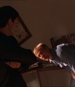 ROSWELL_-_E1X07_RIVER_DOG_156.jpg