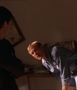ROSWELL_-_E1X07_RIVER_DOG_158.jpg