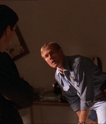 ROSWELL_-_E1X07_RIVER_DOG_159.jpg
