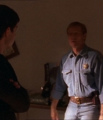 ROSWELL_-_E1X07_RIVER_DOG_161.jpg