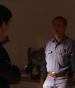 ROSWELL_-_E1X07_RIVER_DOG_162.jpg