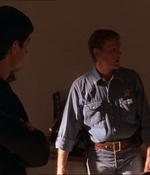 ROSWELL_-_E1X07_RIVER_DOG_164.jpg