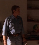 ROSWELL_-_E1X07_RIVER_DOG_167.jpg