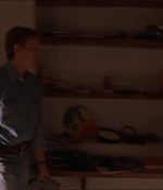 ROSWELL_-_E1X07_RIVER_DOG_169.jpg