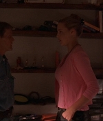 ROSWELL_-_E1X07_RIVER_DOG_176.jpg