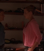 ROSWELL_-_E1X07_RIVER_DOG_177.jpg