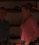 ROSWELL_-_E1X07_RIVER_DOG_183.jpg
