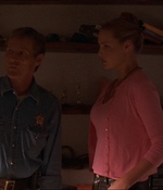 ROSWELL_-_E1X07_RIVER_DOG_185.jpg