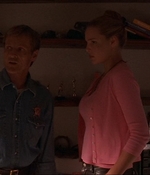 ROSWELL_-_E1X07_RIVER_DOG_187.jpg