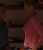 ROSWELL_-_E1X07_RIVER_DOG_193.jpg
