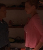 ROSWELL_-_E1X07_RIVER_DOG_194.jpg