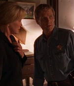 ROSWELL_-_E1X07_RIVER_DOG_200.jpg