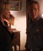 ROSWELL_-_E1X07_RIVER_DOG_204.jpg