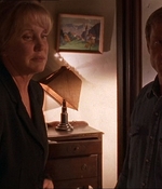 ROSWELL_-_E1X07_RIVER_DOG_232.jpg