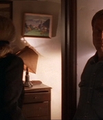 ROSWELL_-_E1X07_RIVER_DOG_239.jpg