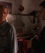 ROSWELL_-_E1X07_RIVER_DOG_249.jpg