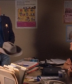 ROSWELL_-_E1X07_RIVER_DOG_253.jpg