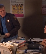 ROSWELL_-_E1X07_RIVER_DOG_255.jpg