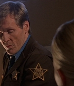 ROSWELL_-_E1X07_RIVER_DOG_264.jpg