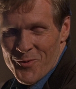 ROSWELL_-_E1X07_RIVER_DOG_271.jpg