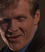 ROSWELL_-_E1X07_RIVER_DOG_273.jpg