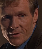 ROSWELL_-_E1X07_RIVER_DOG_276.jpg