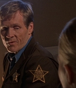 ROSWELL_-_E1X07_RIVER_DOG_279.jpg